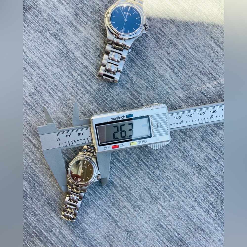Man’s and Women’s GUCCI watch set 💙❤️ - Picture 12 of 16